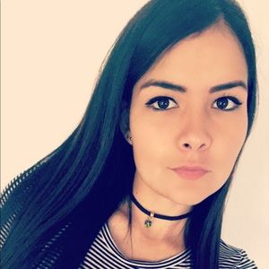 Meet your Posher, Maria camila